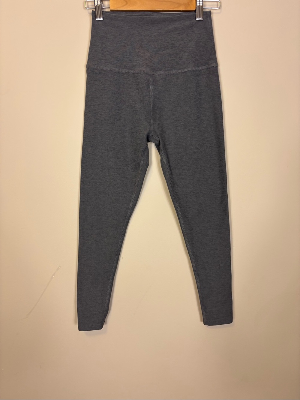 Beyond Yoga High-Waist Gray Leggings Women’s Medium